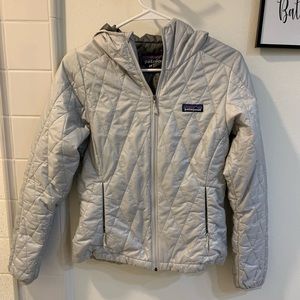 Patagonia hooded jacket XS